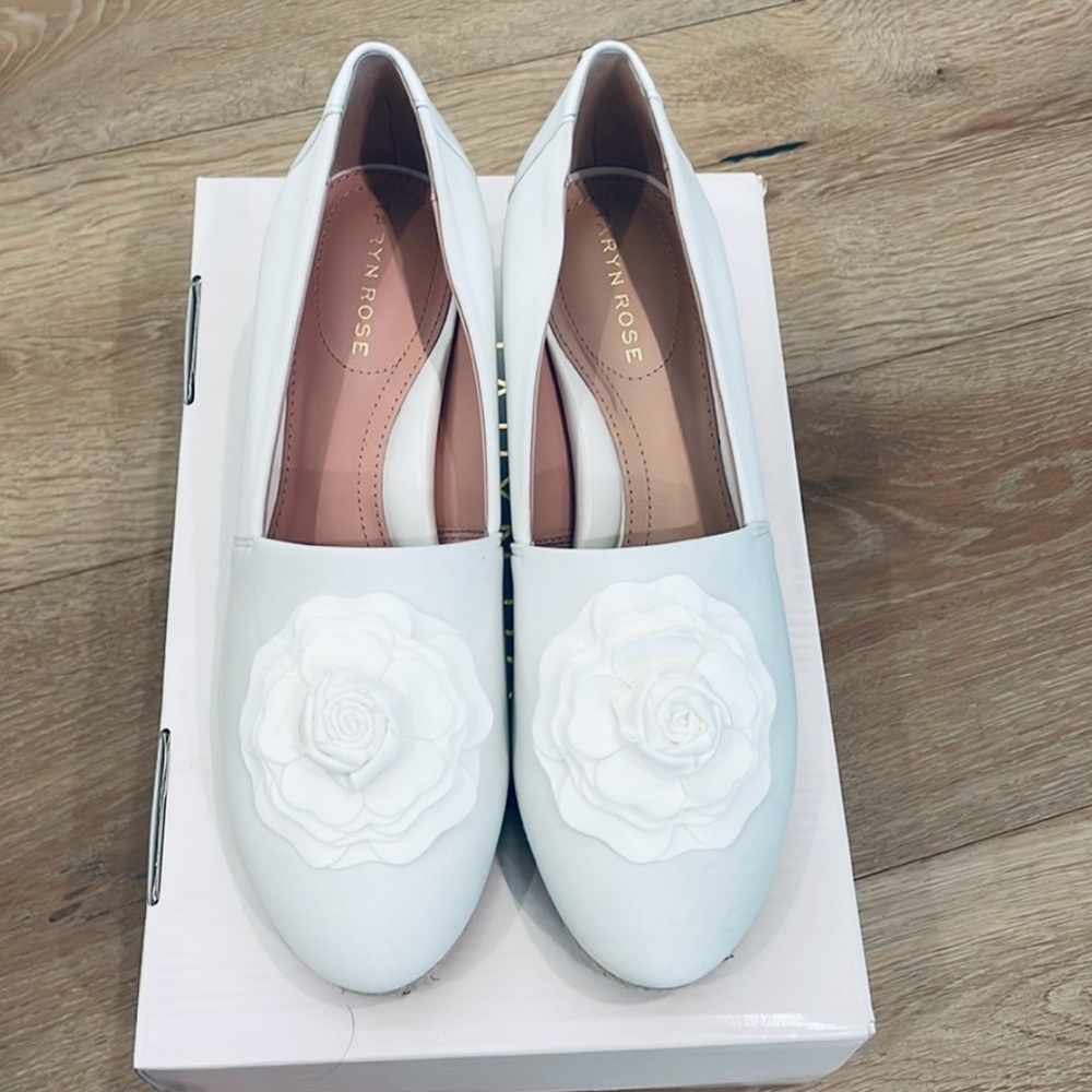 Taryn Rose White Floral Women's Shoes